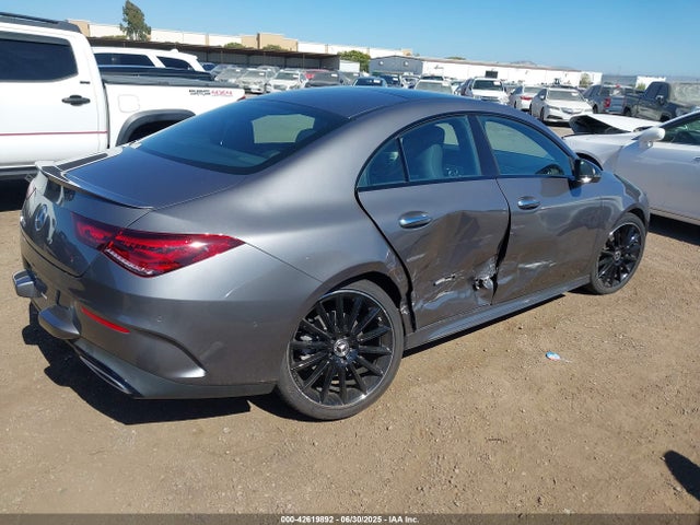 W1K5J4GB5PN416145 Mercedes-Benz m260