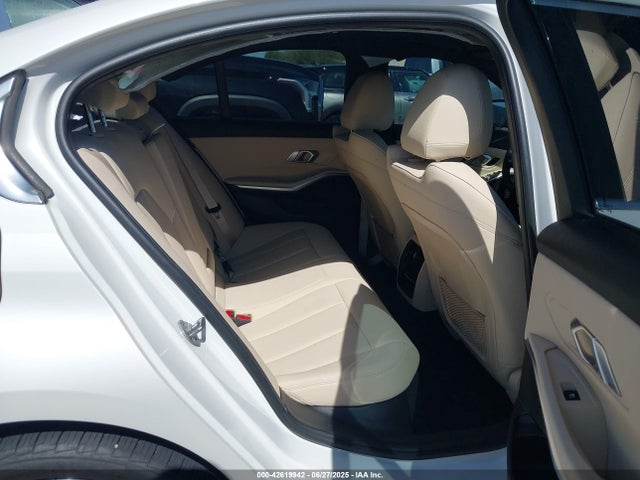 3MW5R1J02M8B74306 BMW 330I