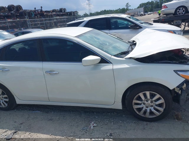 1N4AL3AP7GC242839 Nissan 2016