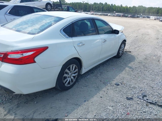 1N4AL3AP7GC242839 Nissan 2016