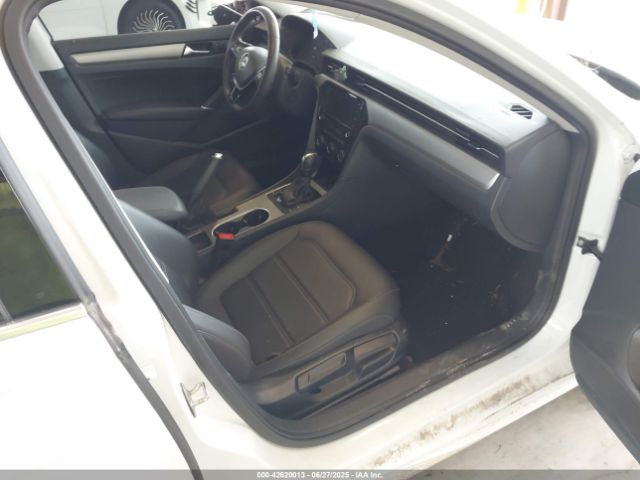 2021 VOLKSWAGEN PASSAT 1VWSA7A33MC009641 Photo 4