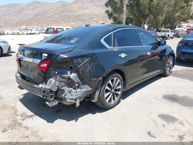 1N4AL3AP7HC224570 Nissan 2017