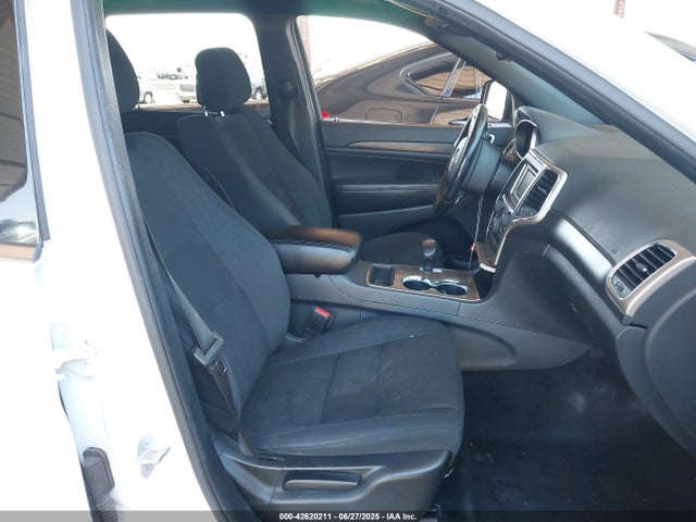 1C4RJEAG2FC230806 Jeep Grand Cherokee