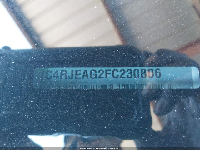1C4RJEAG2FC230806 Jeep Grand Cherokee