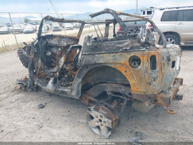 2015 JEEP WRANGLER UNLIMITED 1C4BJWDG1FL627233 Photo 2