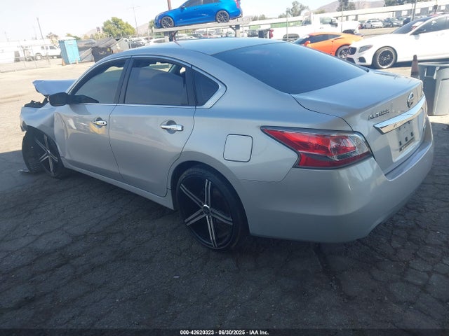 1N4AL3AP8EN335614 Nissan 2014