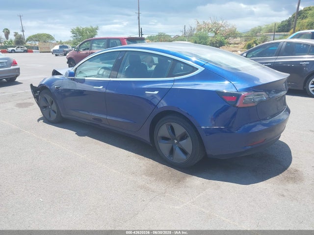 2018 TESLA MODEL 3 5YJ3E1EA8JF125014 Photo 2
