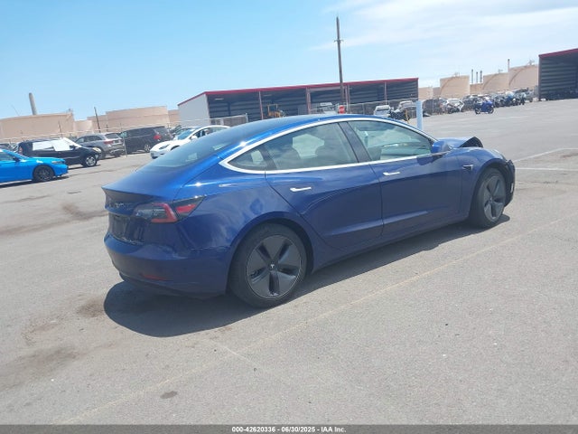 2018 TESLA MODEL 3 5YJ3E1EA8JF125014 Photo 3