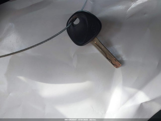 KNDJN2A20J7508821 KIA g