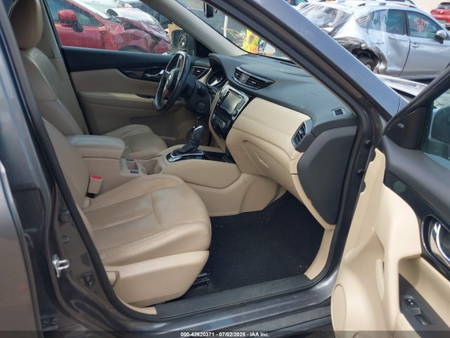 5N1AT2MV5HC844831 Nissan Rogue