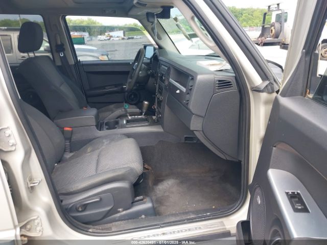 2008 JEEP COMMANDER 1J8HG48K68C181913 Photo 4