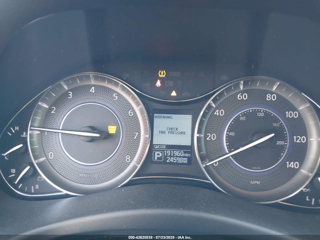 JN8AZ2NE5E9064956 Infiniti 2014