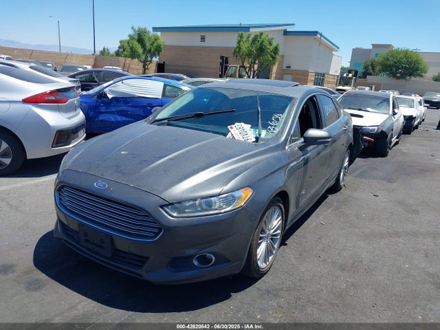 Ford 2016 2016 3FA6P0LU2GR193787 Image 2