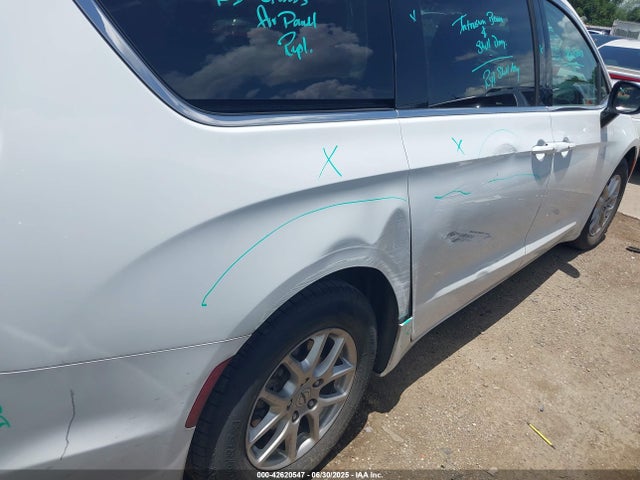 42620547 :رقم المزاد ، 2C4RC1BG3RR106282 vin ، 2024 Chrysler Pacifica Touring L مزاد بيع