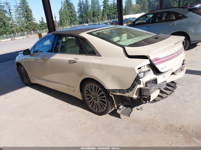 3LN6L2LU3ER815081 Lincoln 2014