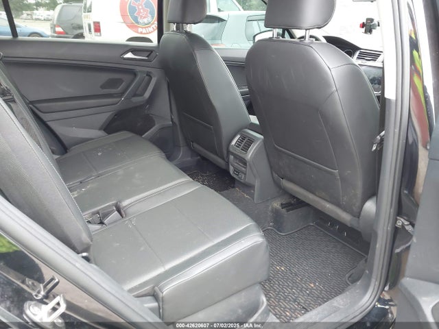 Volkswagen 2018 2018 3VV2B7AX5JM027119 Image 8