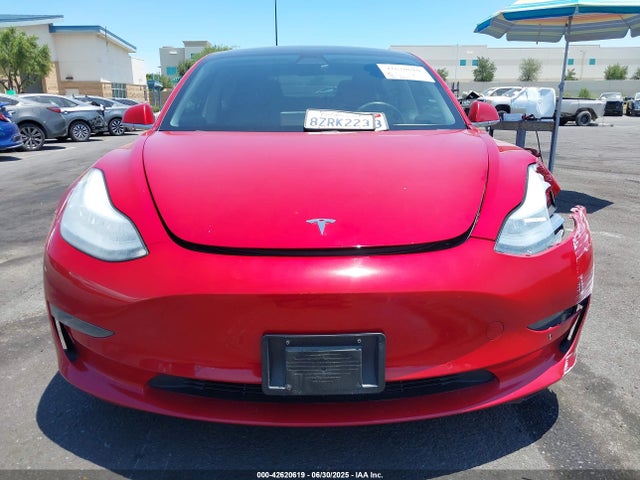 5YJ3E1EB1KF365466 Tesla 2019