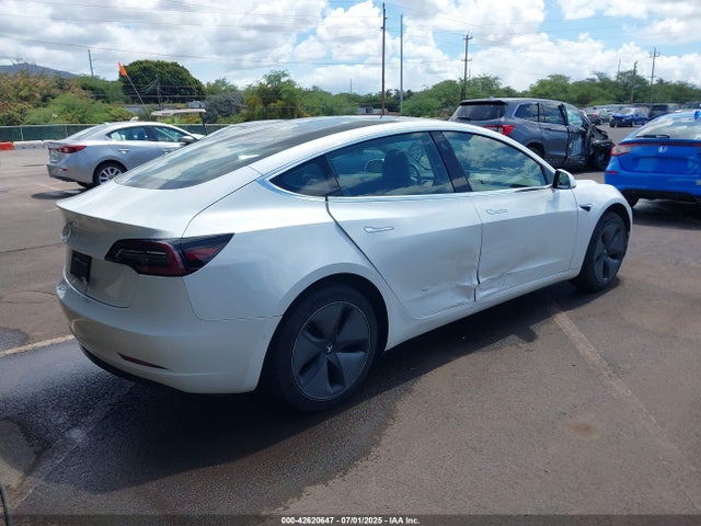 2019 TESLA MODEL 3 5YJ3E1EA0KF299936 Photo 3