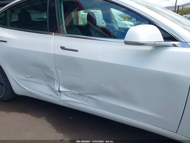 2019 TESLA MODEL 3 5YJ3E1EA0KF299936 Photo 5