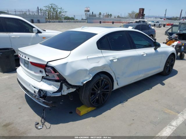 2024 VOLVO S60 RECHARGE PLUG-IN HYBRID 7JRH60FHXRG312511 Photo 3