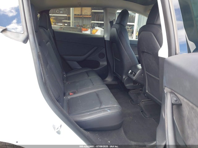 2023 TESLA MODEL Y 7SAYGDEE6PF609232 Photo 7
