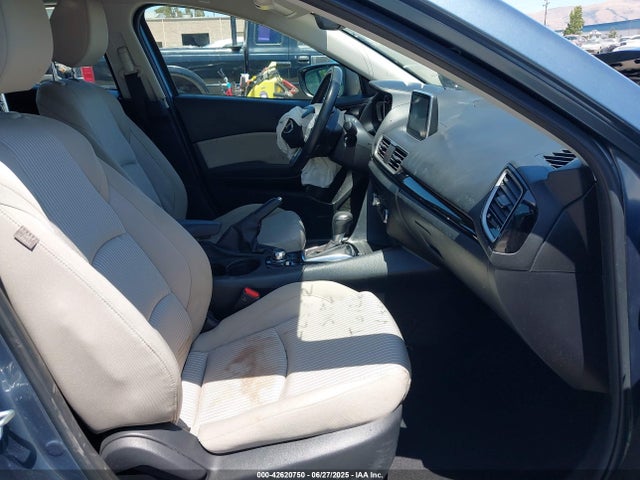 3MZBM1L74FM157349 Mazda pe