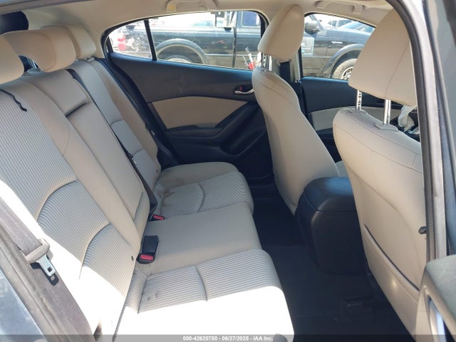 3MZBM1L74FM157349 Mazda pe