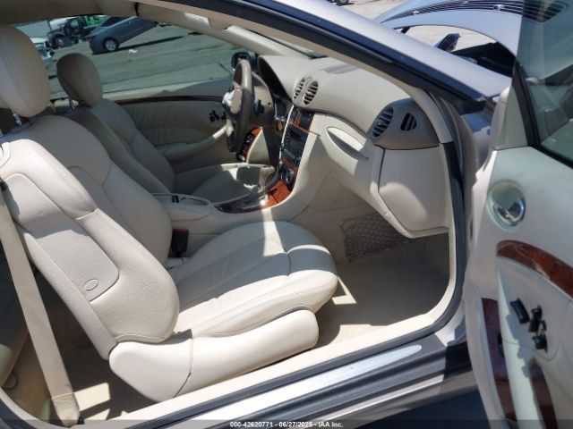 2007 MERCEDES-BENZ CLK 550 WDBTK72F47F222161 Photo 4