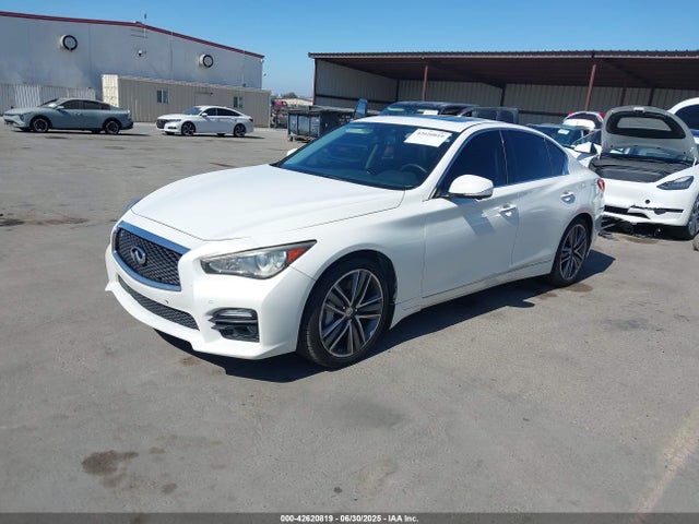 Infiniti 2014 2014 JN1BV7AR2EM698842 Image 2
