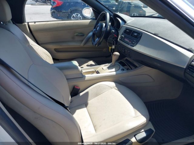 2005 BMW Z4 4USBT33525LS56598 Photo 4