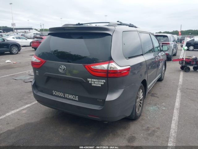 2016 TOYOTA SIENNA 5TDYK3DC9GS741757 Photo 3