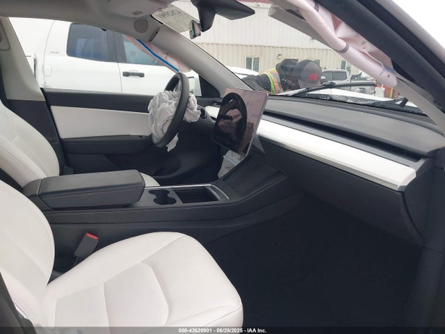 2021 TESLA MODEL Y 5YJYGDEE4MF273962 Photo 4