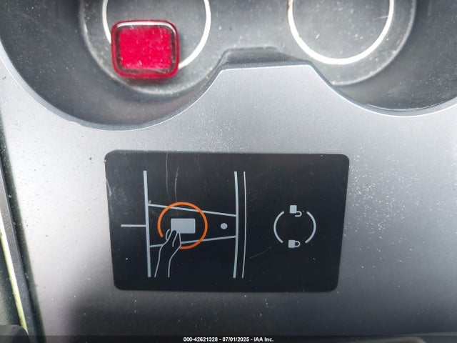 2021 TESLA MODEL Y 5YJYGAEE3MF144819 Photo 10