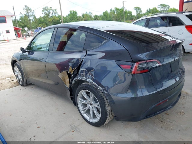 2021 TESLA MODEL Y 5YJYGAEE3MF144819 Photo 2