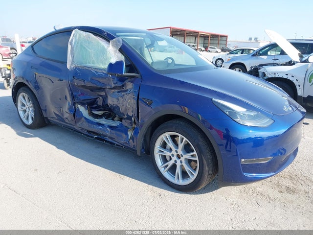 2024 TESLA MODEL Y 7SAYGAEE2RF048271 Photo 0
