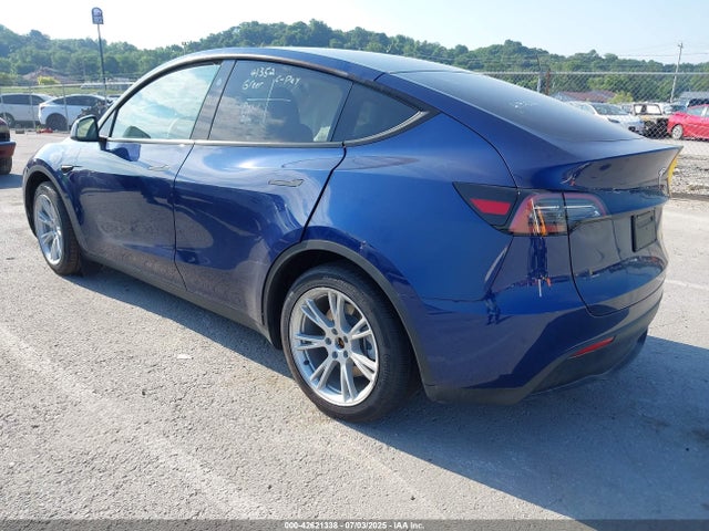 2024 TESLA MODEL Y 7SAYGAEE2RF048271 Photo 2