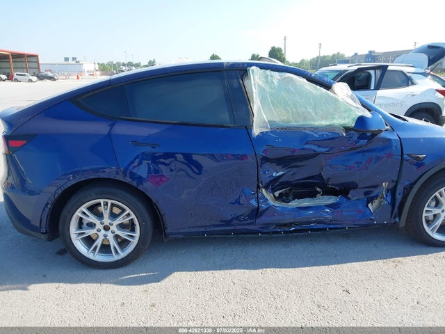 2024 TESLA MODEL Y 7SAYGAEE2RF048271 Photo 5