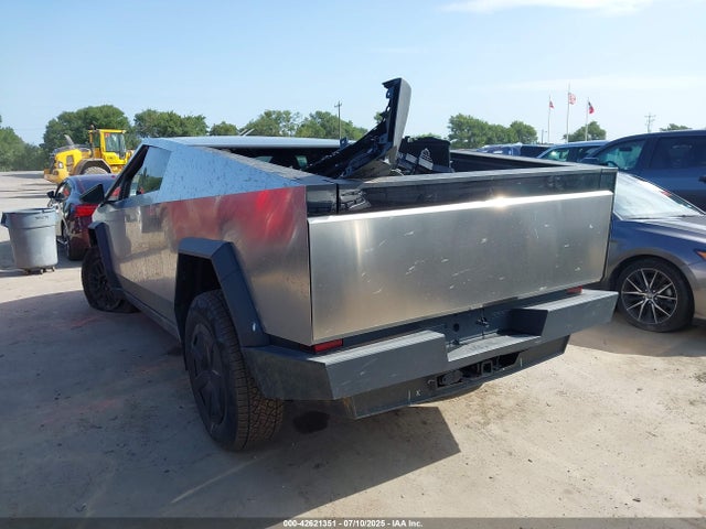 2025 TESLA CYBERTRUCK 7G2CEHED8SA070630 Photo 2