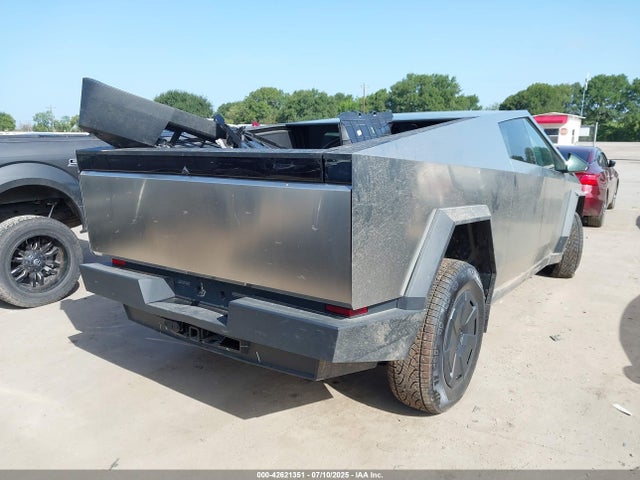 2025 TESLA CYBERTRUCK 7G2CEHED8SA070630 Photo 3