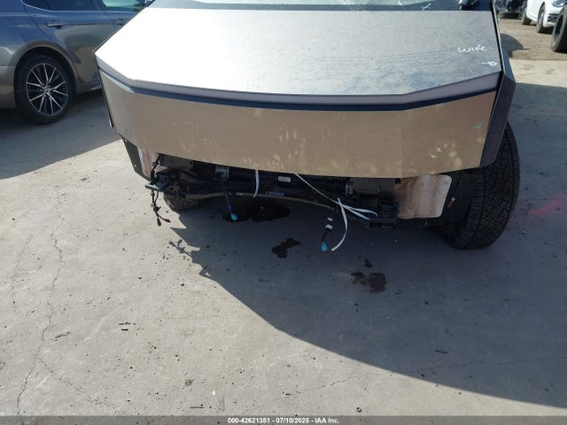 2025 TESLA CYBERTRUCK 7G2CEHED8SA070630 Photo 5