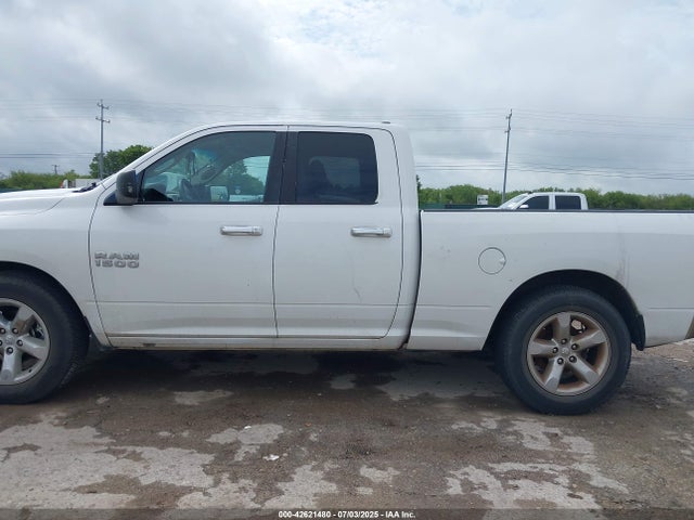 1C6RR6GT6HS523711 RAM 1500 Slt 4x2 6&#039;4 Box