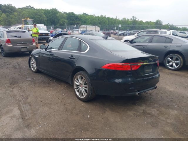2016 JAGUAR XF SAJBE4BV3GCY07228 Photo 2