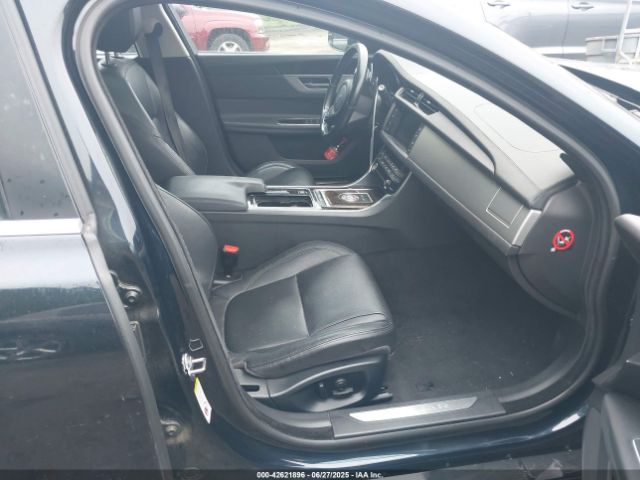 2016 JAGUAR XF SAJBE4BV3GCY07228 Photo 4