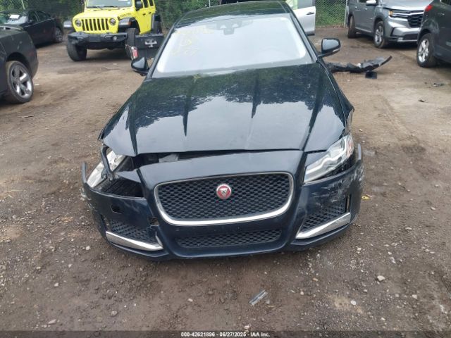 2016 JAGUAR XF SAJBE4BV3GCY07228 Photo 5