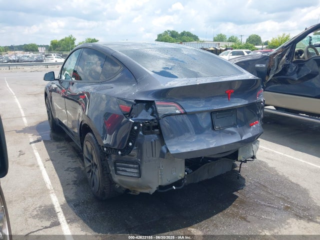 2021 TESLA MODEL Y 5YJYGDEE1MF066039 Photo 2