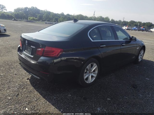2011 BMW 528I WBAFR1C54BC738346 Photo 3