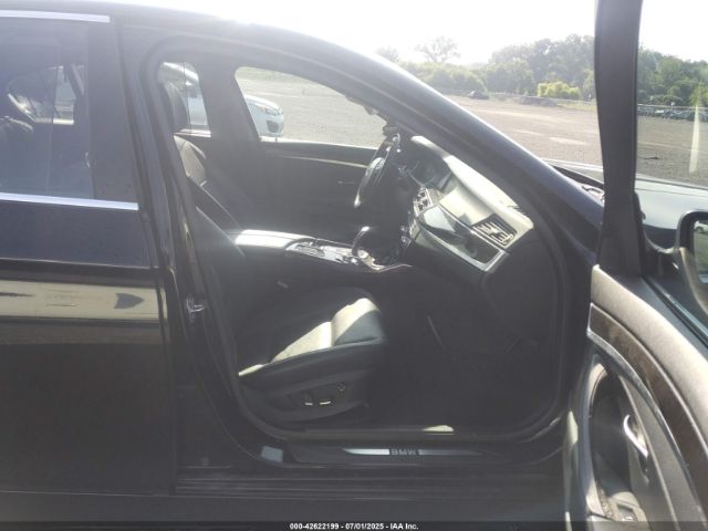 2011 BMW 528I WBAFR1C54BC738346 Photo 4