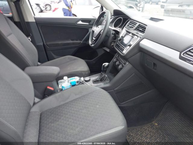 2020 VOLKSWAGEN TIGUAN 3VV0B7AX0LM140910 Photo 4