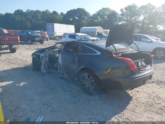 2011 JAGUAR XJ SAJWA2GB0BLV16629 Photo 2