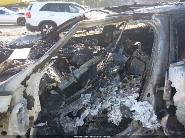 2011 JAGUAR XJ SAJWA2GB0BLV16629 Photo 4